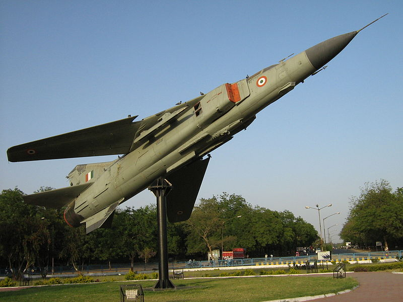 Illustration for article titled The Many Monuments To Russia's Beloved MiG